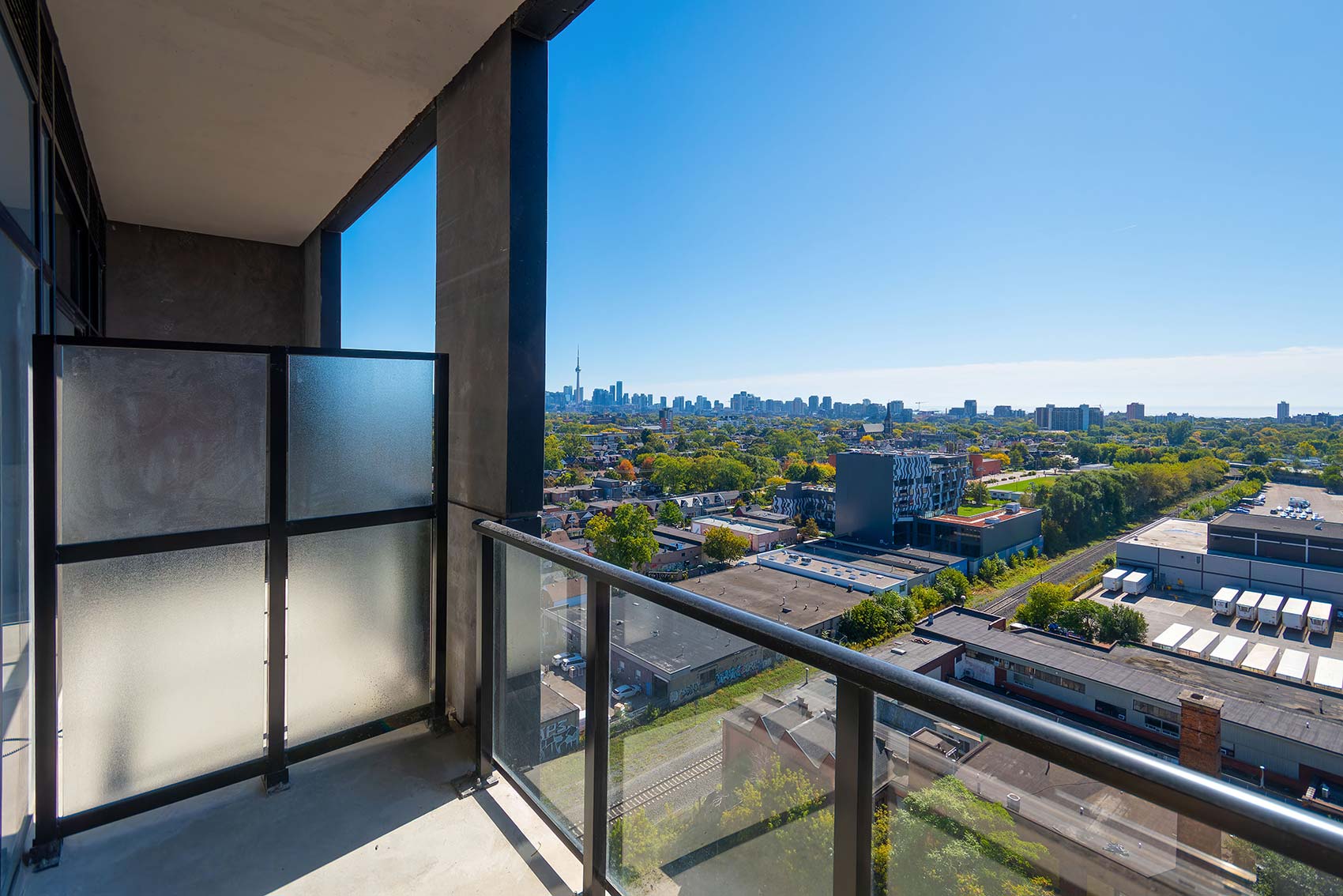 House 1507 of Assembly balcony views