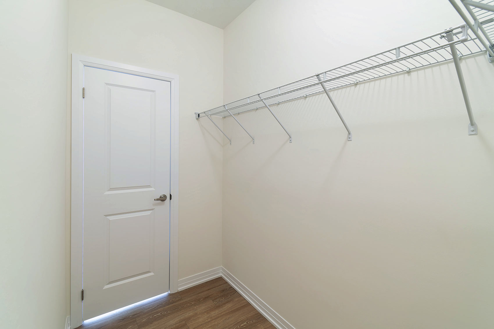 035 A Walk In Closet